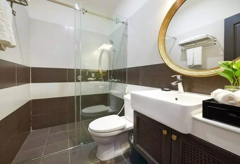 هتل Manoir Des Arts