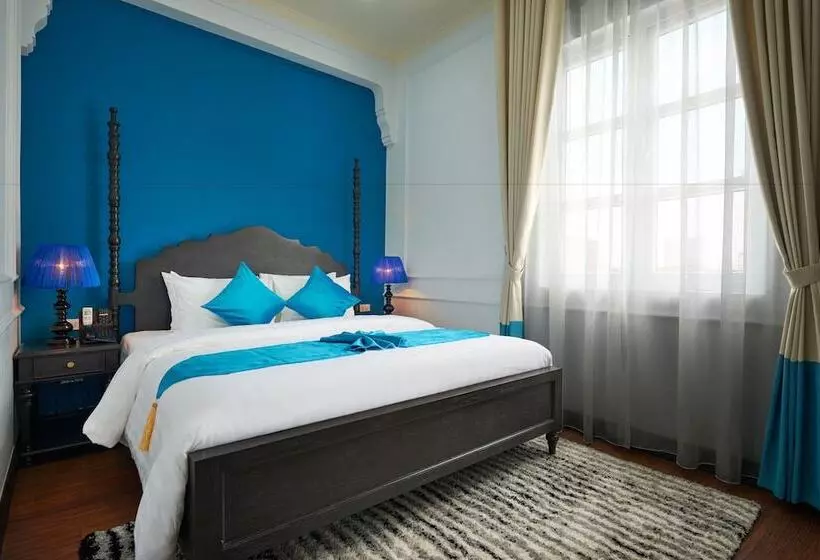 هتل Manoir Des Arts