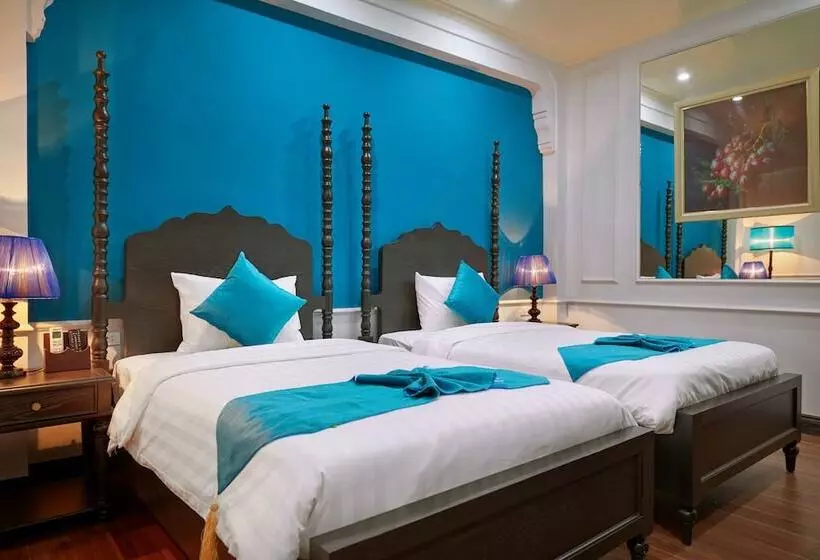 هتل Manoir Des Arts