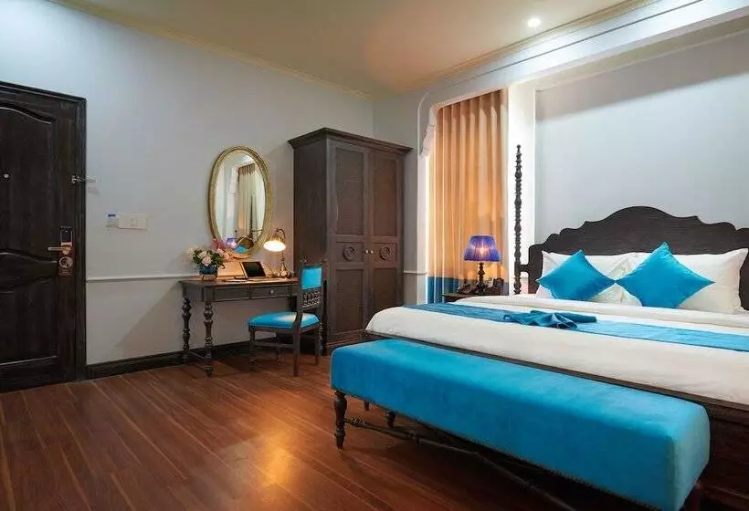 هتل Manoir Des Arts