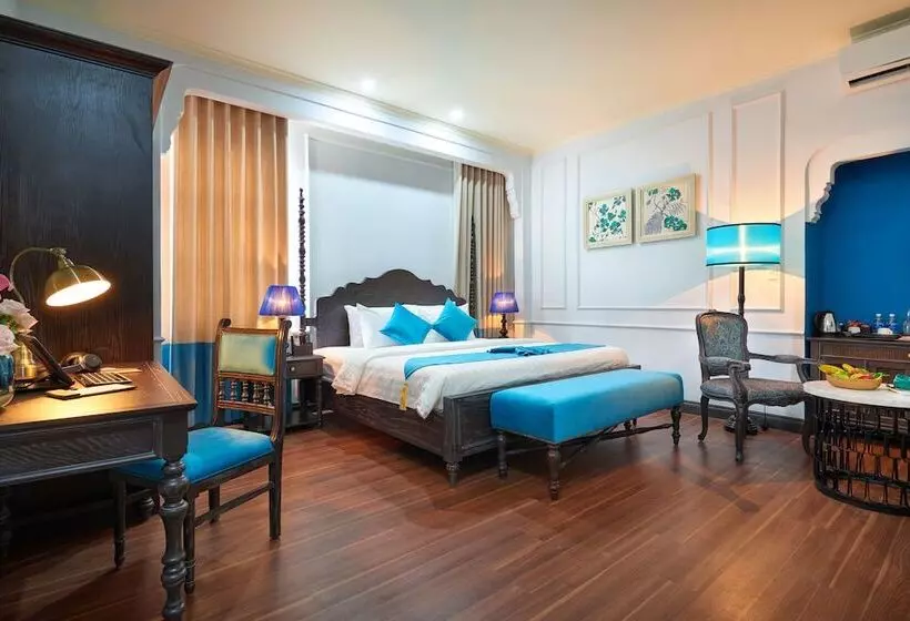 هتل Manoir Des Arts