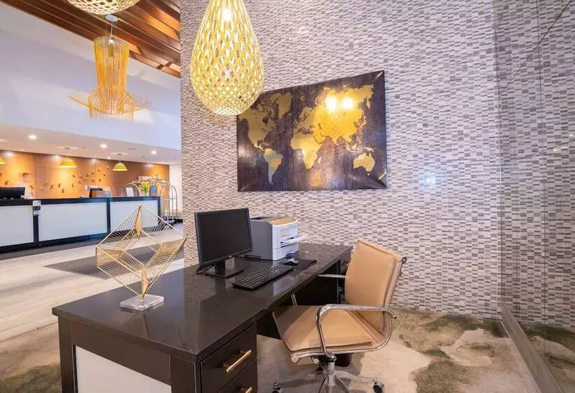 Sandman Hotel Hamilton