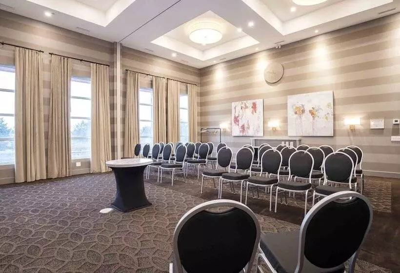 Sandman Hotel Hamilton