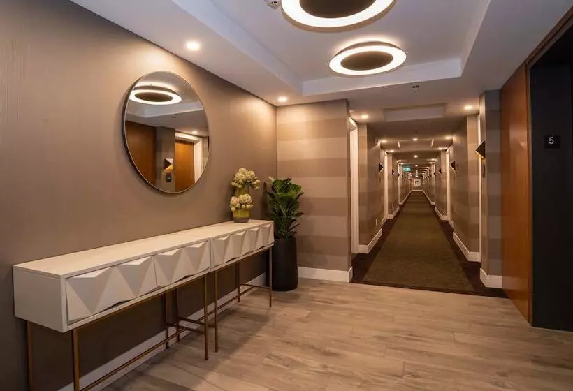 Sandman Hotel Hamilton