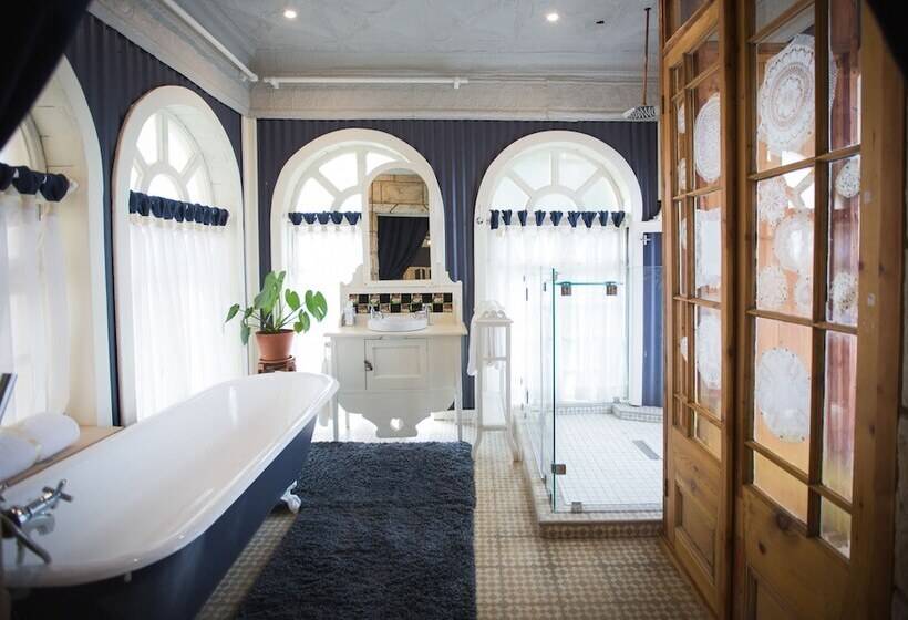 هتل Schoon Huis Manor