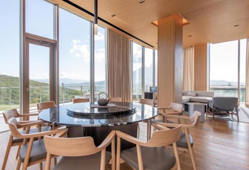 בית מלון כפרי Skye Niseko