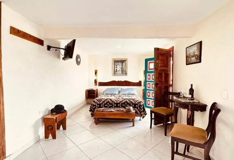 Intiluna Hostel