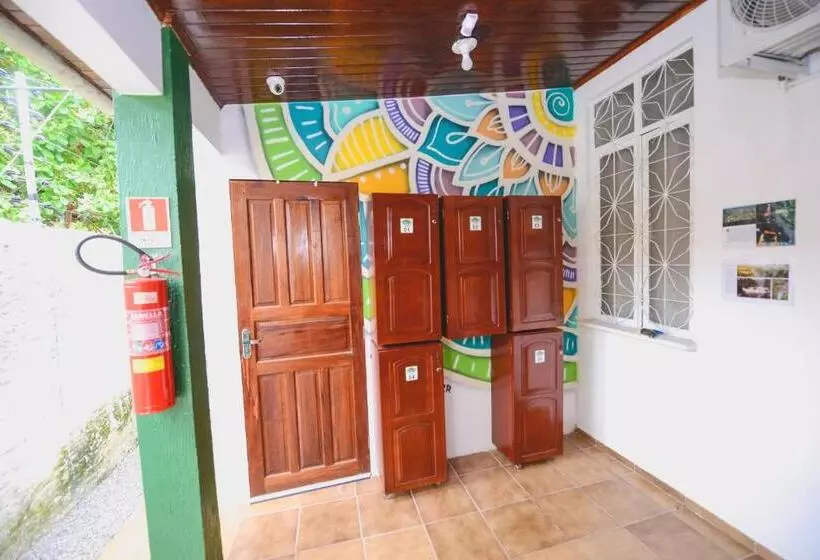 Hostel Caçari