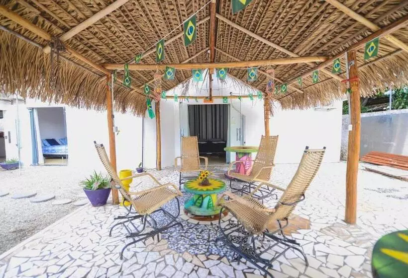 Hostel Caçari