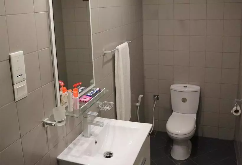 هتل Clive Garden Beach