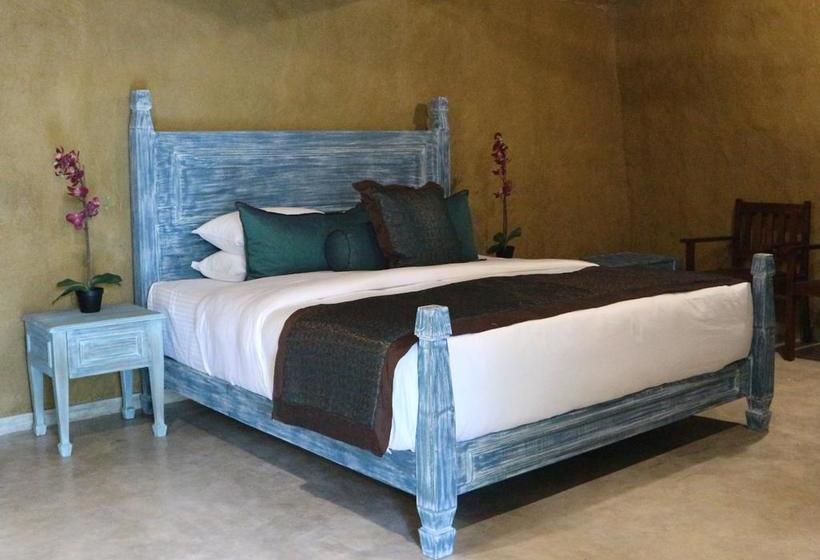 בית מלון כפרי Clive Garden Beach