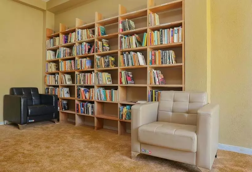 هتل Clive Garden Beach