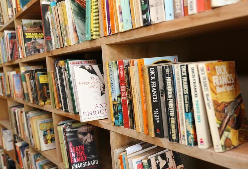 בית מלון כפרי Clive Garden Beach