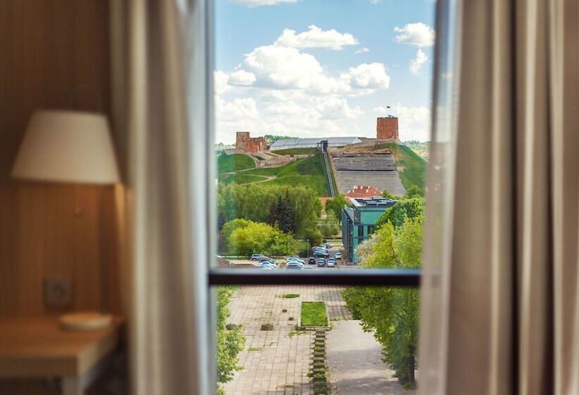 هتل Courtyard By Marriott Vilnius City Center