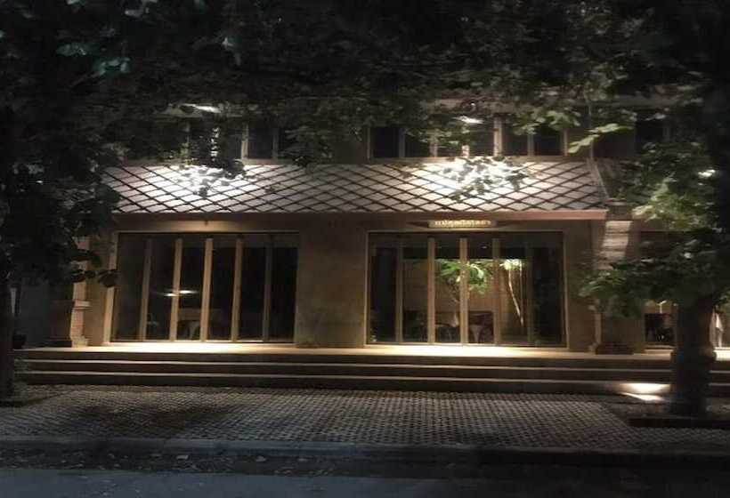 فندق Inchantreedoopool