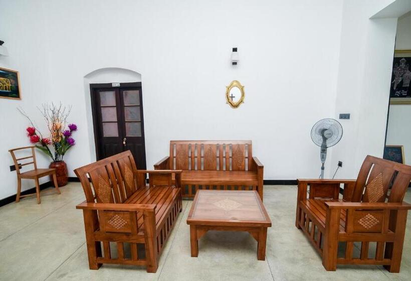 בית מלון כפרי Man Mountain Villa