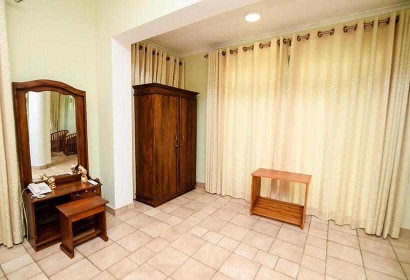 בית מלון כפרי Man Mountain Villa