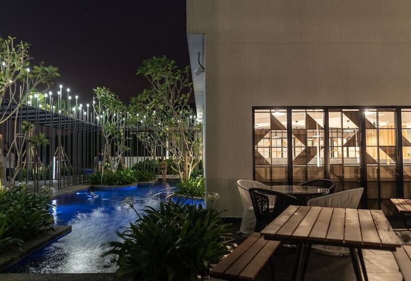 Szálloda Ramada By Wyndham Meridin Johor Bahru