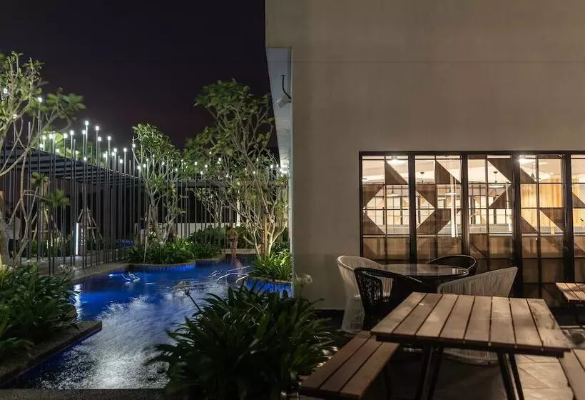 ホテル Ramada By Wyndham Meridin Johor Bahru