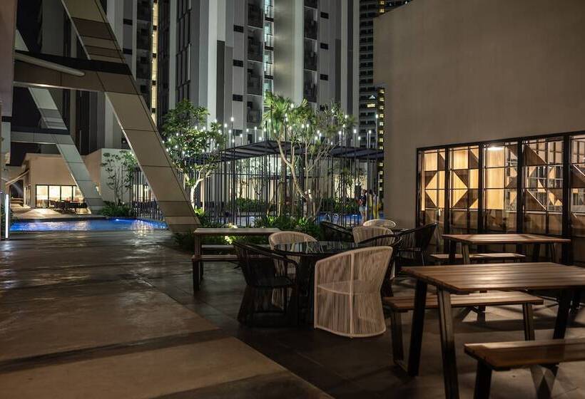 Szálloda Ramada By Wyndham Meridin Johor Bahru