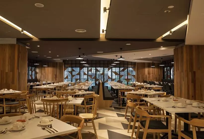 ホテル Ramada By Wyndham Meridin Johor Bahru
