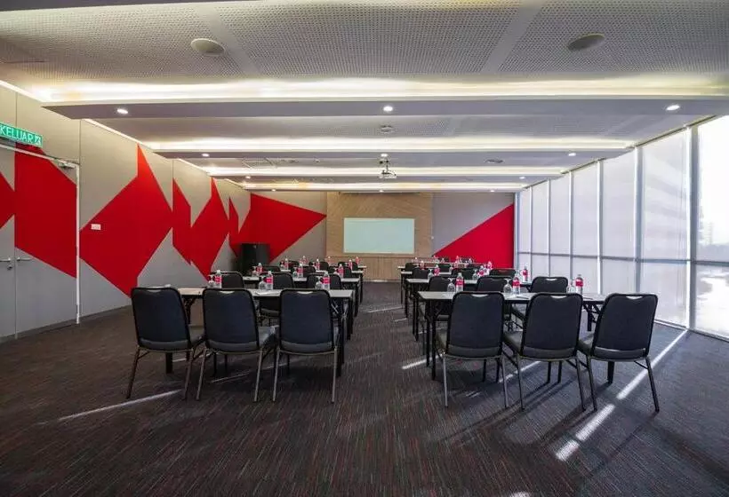 ホテル Ramada By Wyndham Meridin Johor Bahru