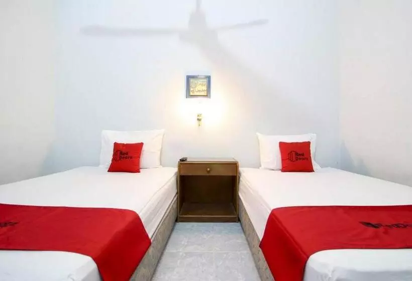 ホテル Reddoorz Syariah At Jalan Menteri Supeno