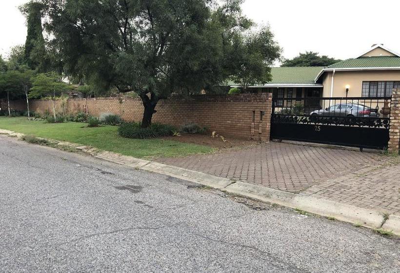 בית מלון כפרי Sunrise Boutique