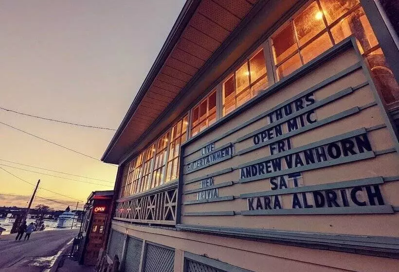 Stonewater Manor B&b