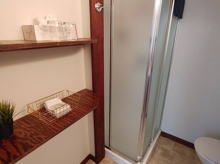 Stonewater Manor B&b