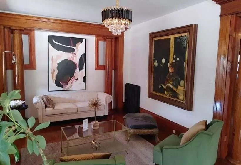 Stonewater Manor B&b