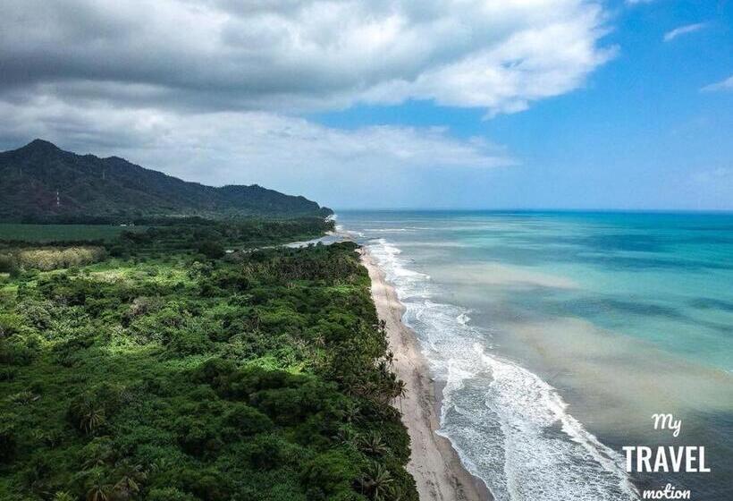 Общежитие Los Hermanos Beach Hostal