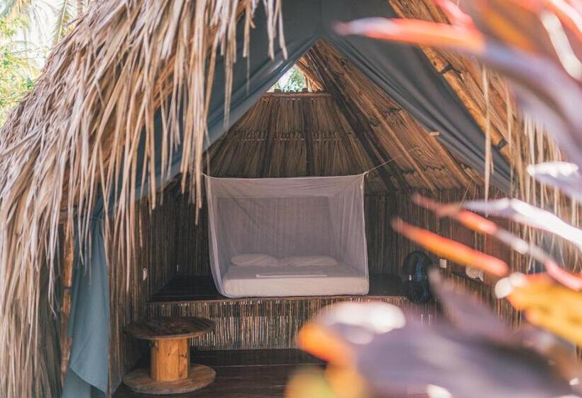 Общежитие Los Hermanos Beach Hostal