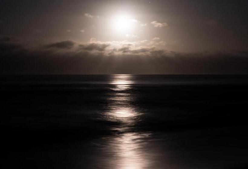 Общежитие Los Hermanos Beach Hostal