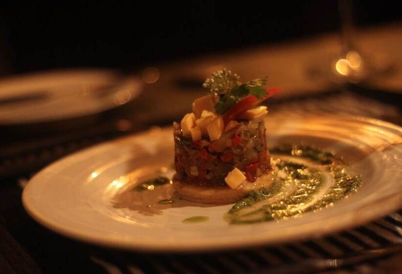 هتل Flameback Eco Lodge