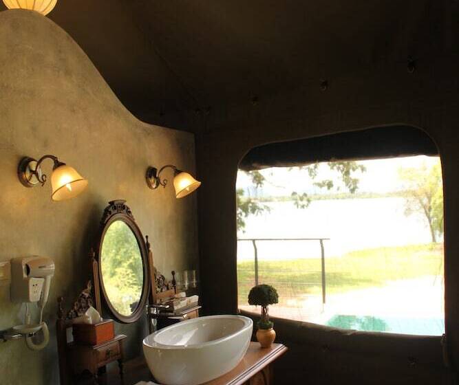 هتل Flameback Eco Lodge