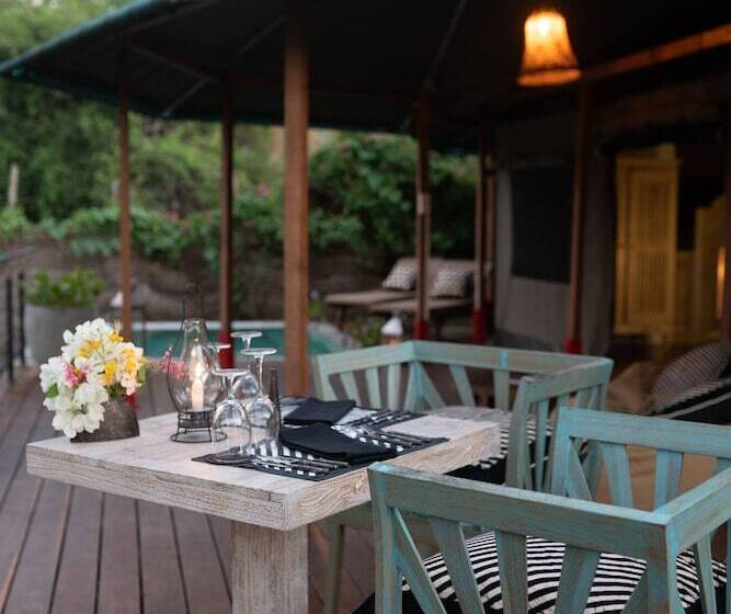 هتل Flameback Eco Lodge