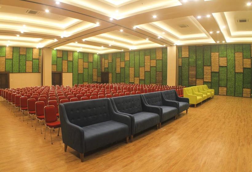 فندق Kyriad Metro Kebayoran