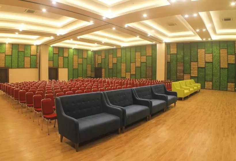 ホテル Kyriad Metro Kebayoran