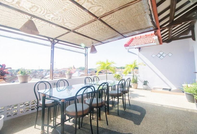 בית מלון כפרי Reddoorz Near Pantai Boom