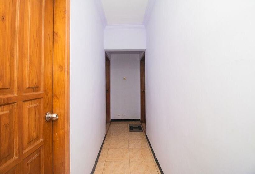 בית מלון כפרי Reddoorz Near Pantai Boom