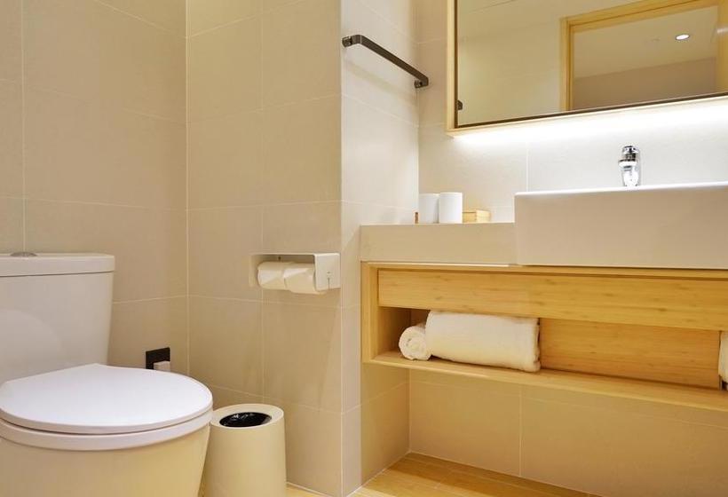 Ji Hotel Qiqihar Emancipation Door