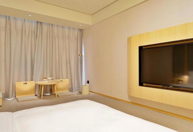 Ji Hotel Qiqihar Emancipation Door