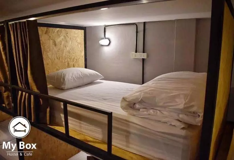 My Box Hostel & Cafe