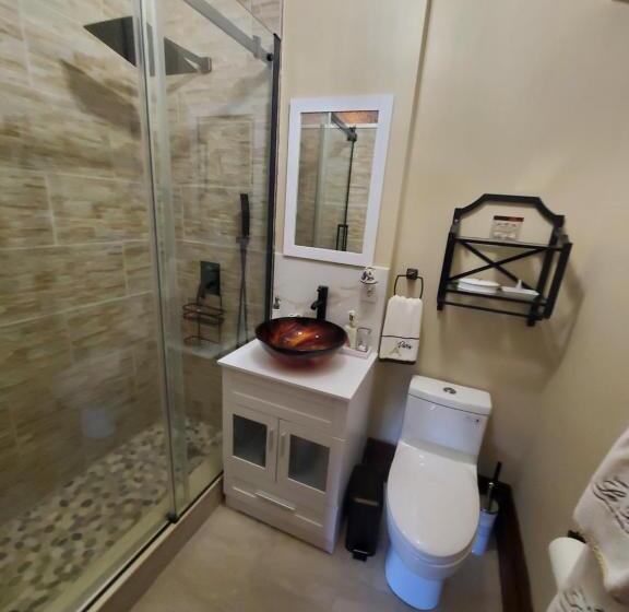 مبيت وإفطار Avonview Manor