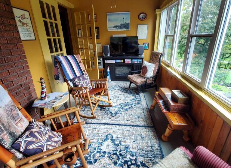 مبيت وإفطار Avonview Manor