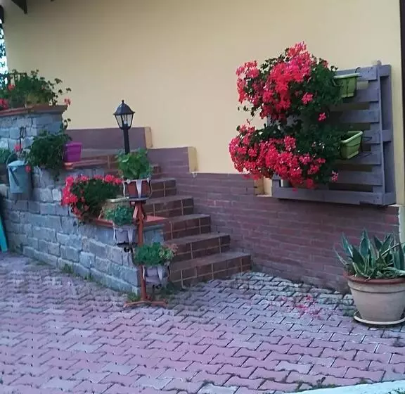 تختخواب و صبحانه Casa Fiorita