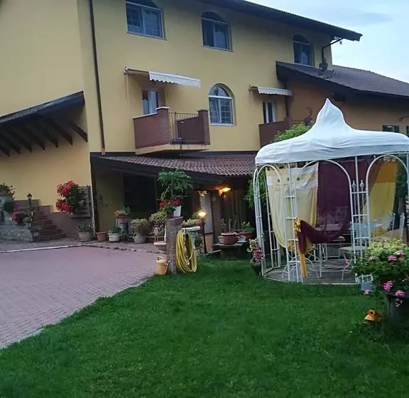 تختخواب و صبحانه Casa Fiorita