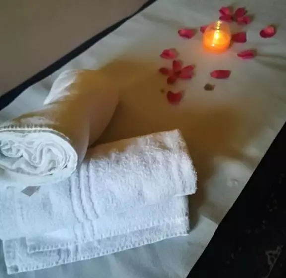 تختخواب و صبحانه Casa Fiorita