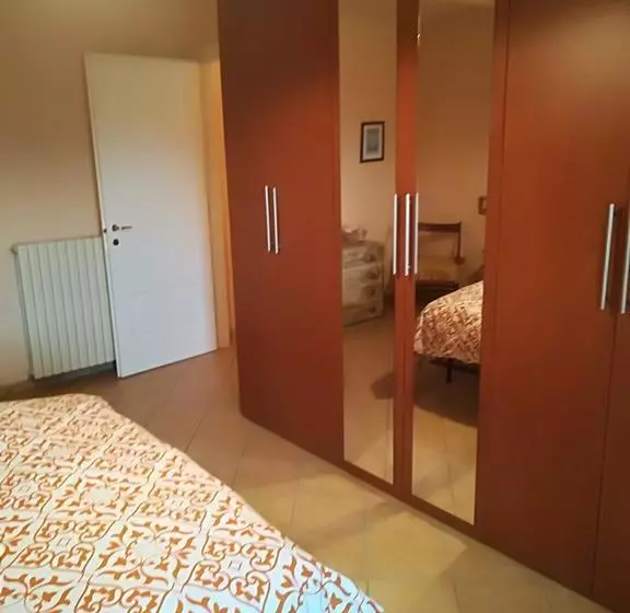 تختخواب و صبحانه Casa Fiorita